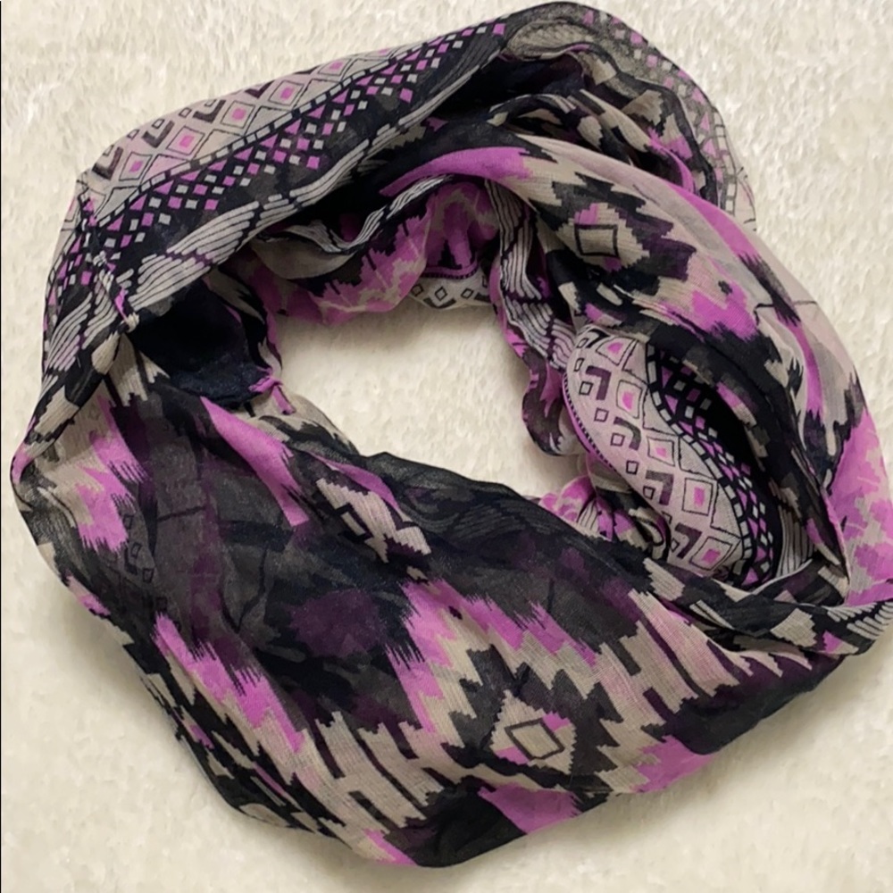 OVERSIZED INFINITY SCARF